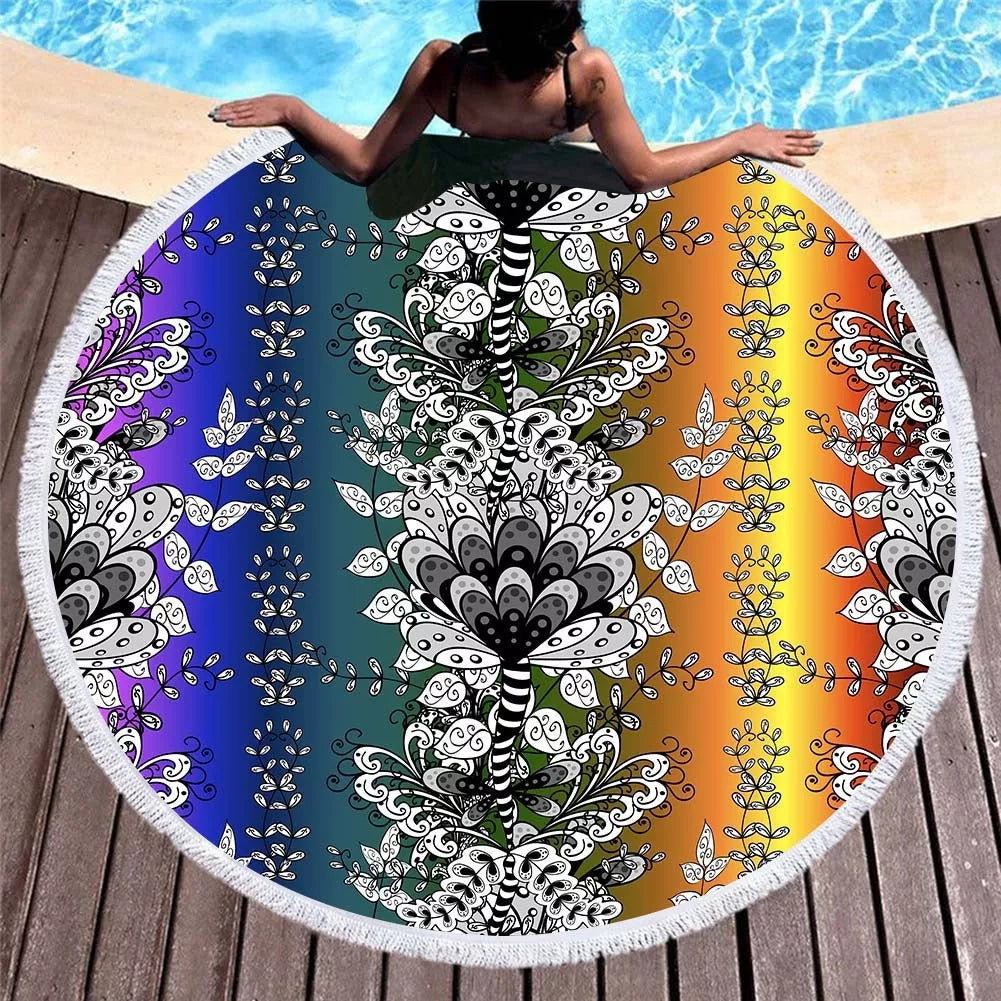 Circular Macharo beach towel with vibrant digital printing, 150 x 150 cm