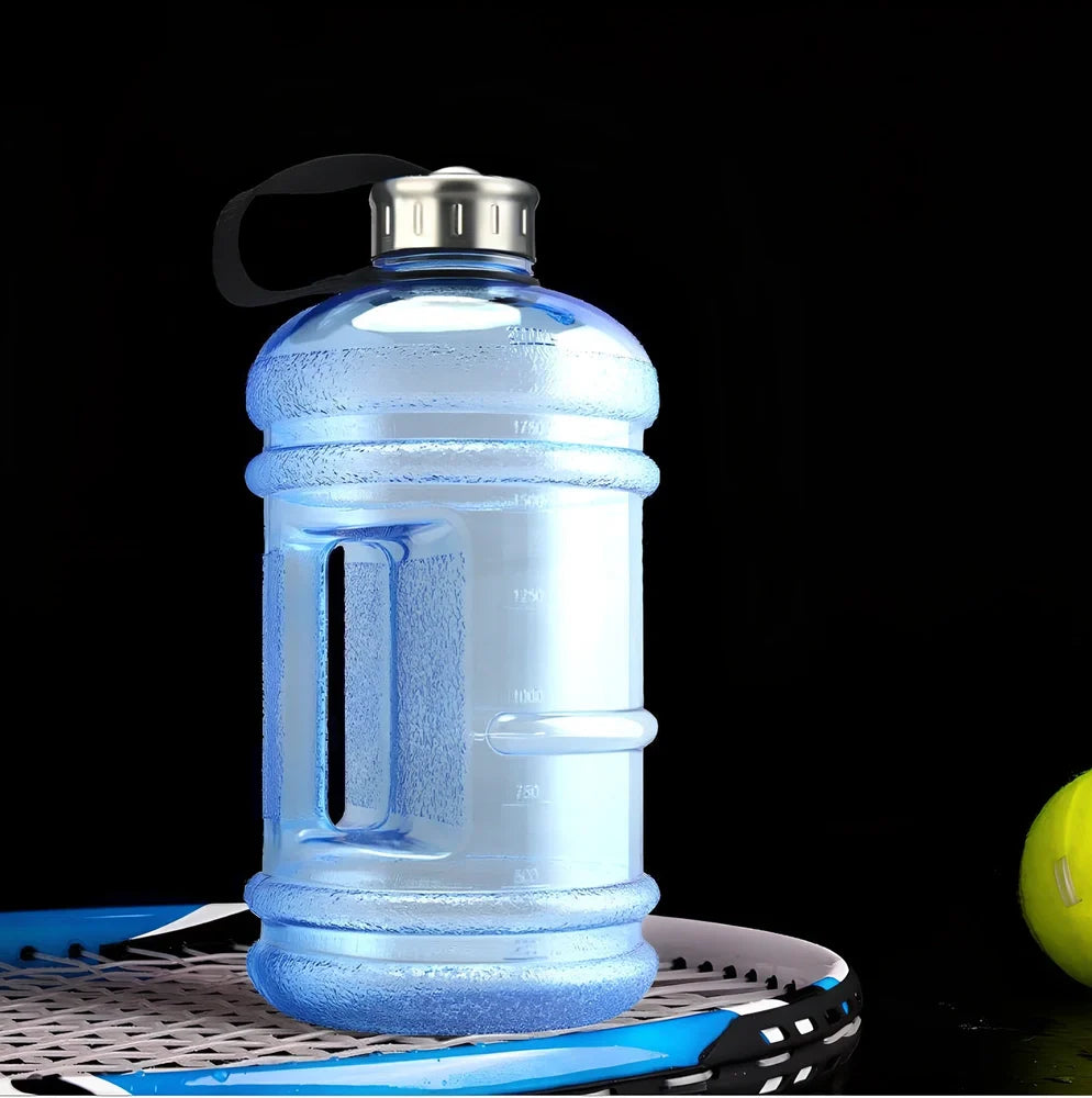 2-litre sports bottle in navy blue with white lid and ribbon connection, showing 13cm diameter and 27cm height dimensions
