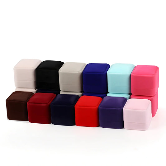 Flannel-lined jewellery box measuring 5x5x4.5cm in beige colour with MDF construction