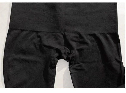 Seamless High-Waist Body Shaping Cropped Leggings in Black, featuring compression technology and a flattering, versatile design.