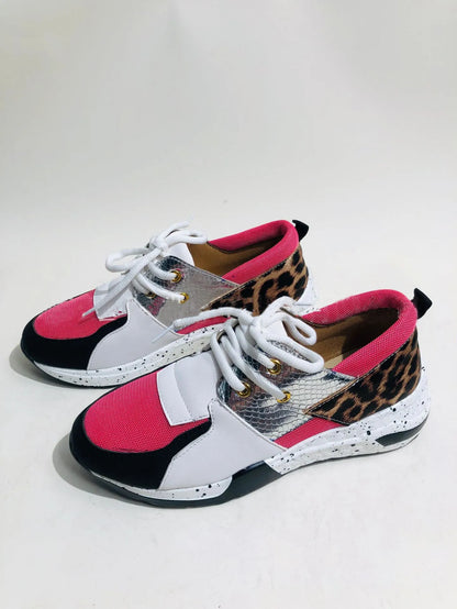 Women's casual sports shoes in black suede with wedge heel and round toe for daily wear