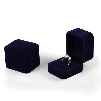 Flannel-lined jewellery box measuring 5x5x4.5cm in beige colour with MDF construction