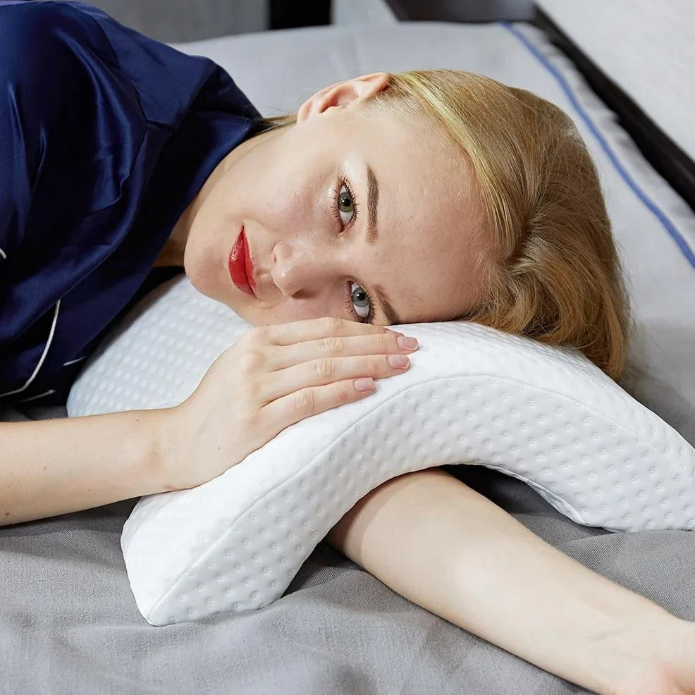 Tunnel-shaped memory foam pillow with plastic bracket for preventing limb numbness during office naps