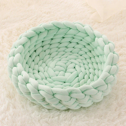 Soft, plush pet bed in various colors and sizes for cats and dogs to sleep comfortably