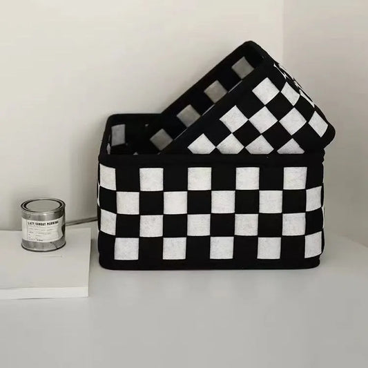 Checkerboard woven felt storage box folded and unfolded, showing 37x29x19.5cm dimensions and collapsible design