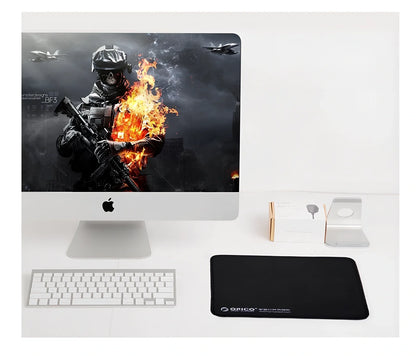 Black gaming mouse pad measuring 300x250mm with natural rubber base and 5mm thickness