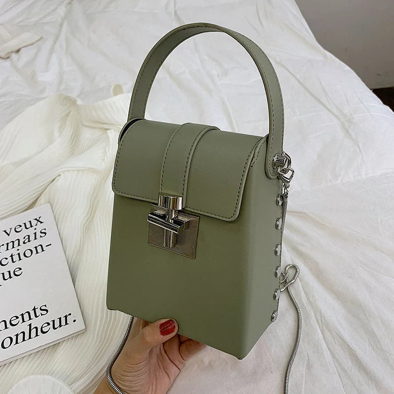 Women's horizontal square wild shoulder chain bag with zipper pocket in various colors