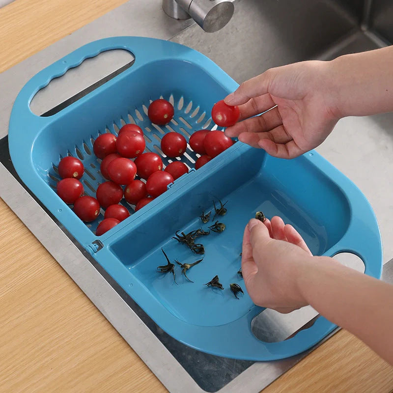 Folding drain basket for efficient fruit and vegetable cleaning with handle