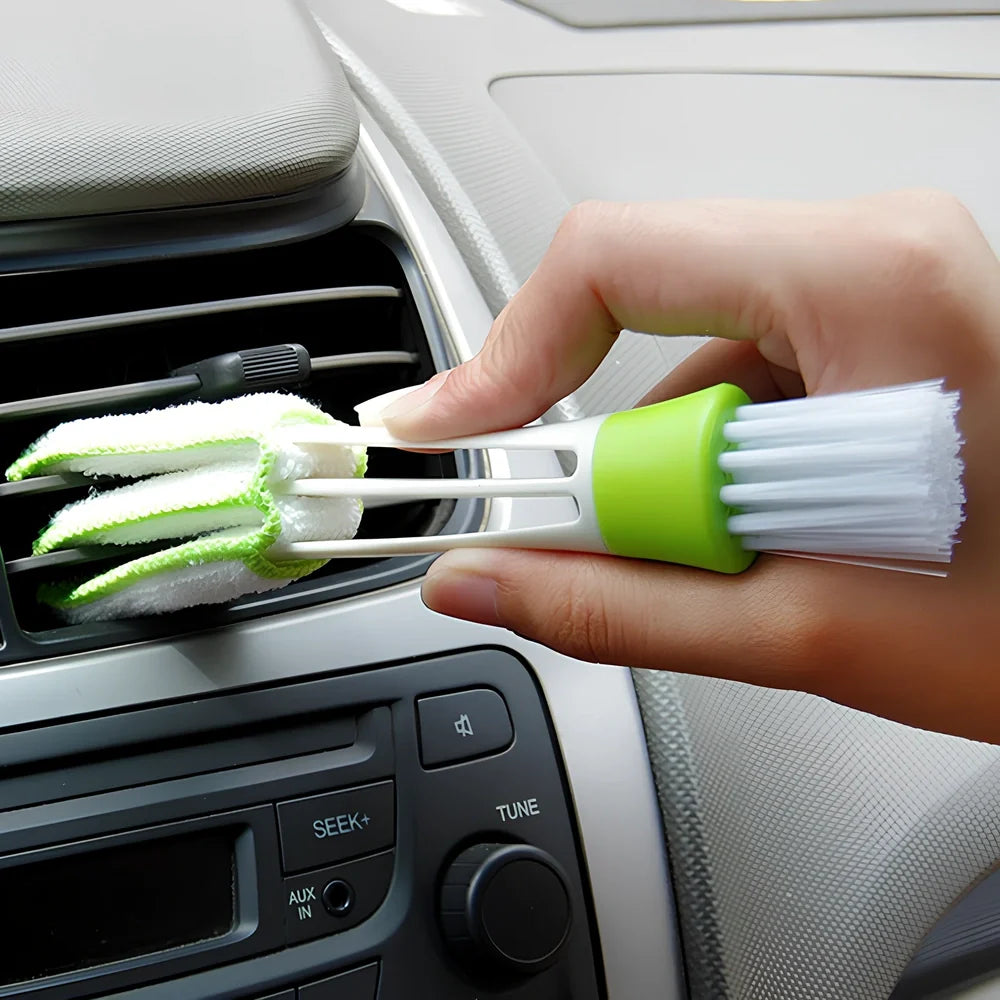 Green double-headed cleaning brush with fine fibre bristles for dust removal