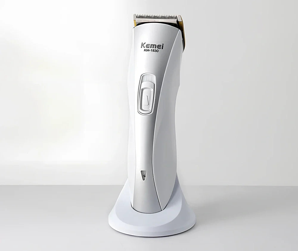 White KM-1830 electric hair clipper, 18.2 x 5 cm compact design, 3W power for home trimming
