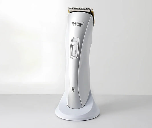 White KM-1830 electric hair clipper, 18.2 x 5 cm compact design, 3W power for home trimming
