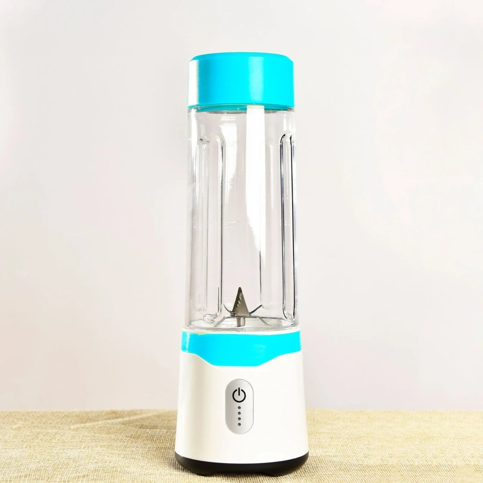 USB portable juicer blender in light green with 400mL cup and stainless steel blades