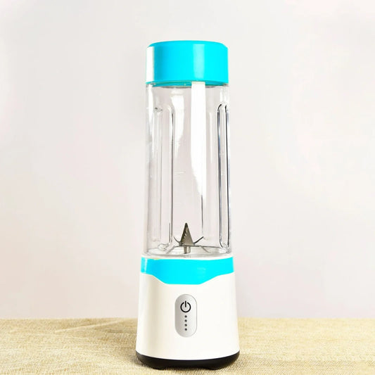 USB portable juicer blender in light green with 400mL cup and stainless steel blades