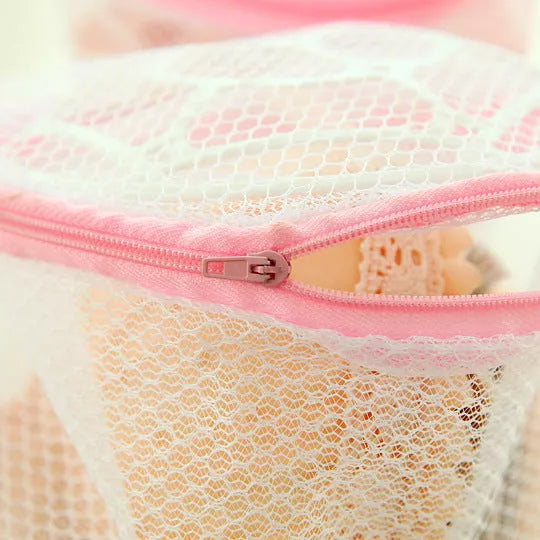Pink anti-deformation washing storage bag for laundry protection