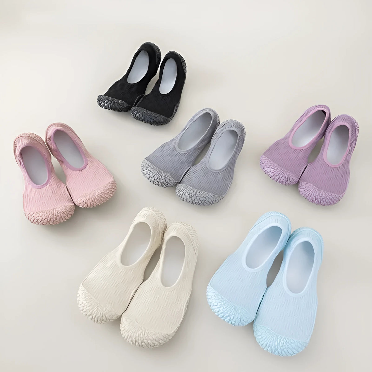Women's indoor fitness shoes with soft rubber soles and breathable mesh lining in various colours