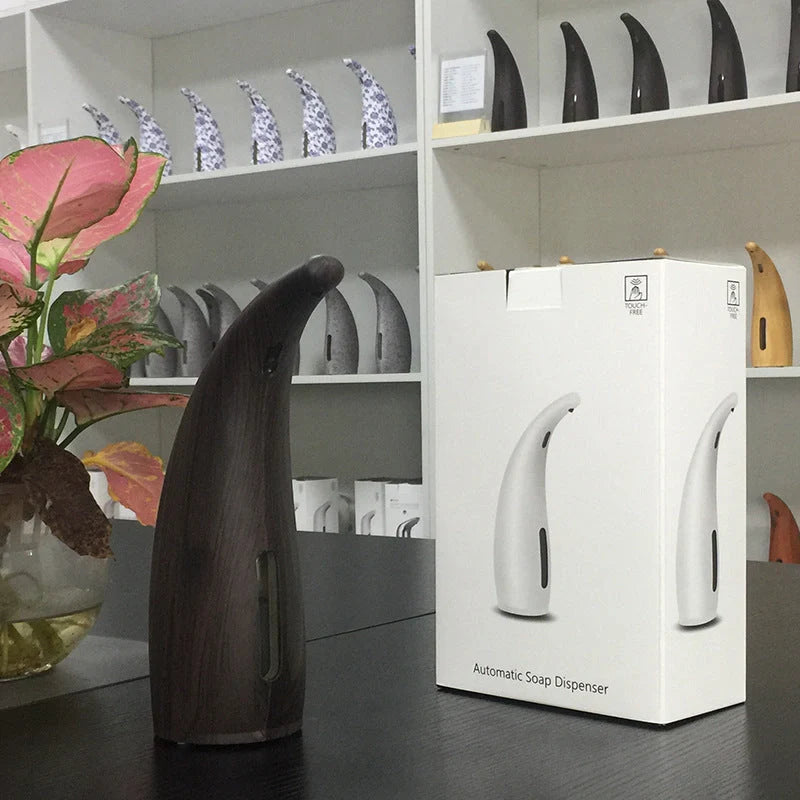 Automatic liquid soap dispenser with infrared sensor in various colors