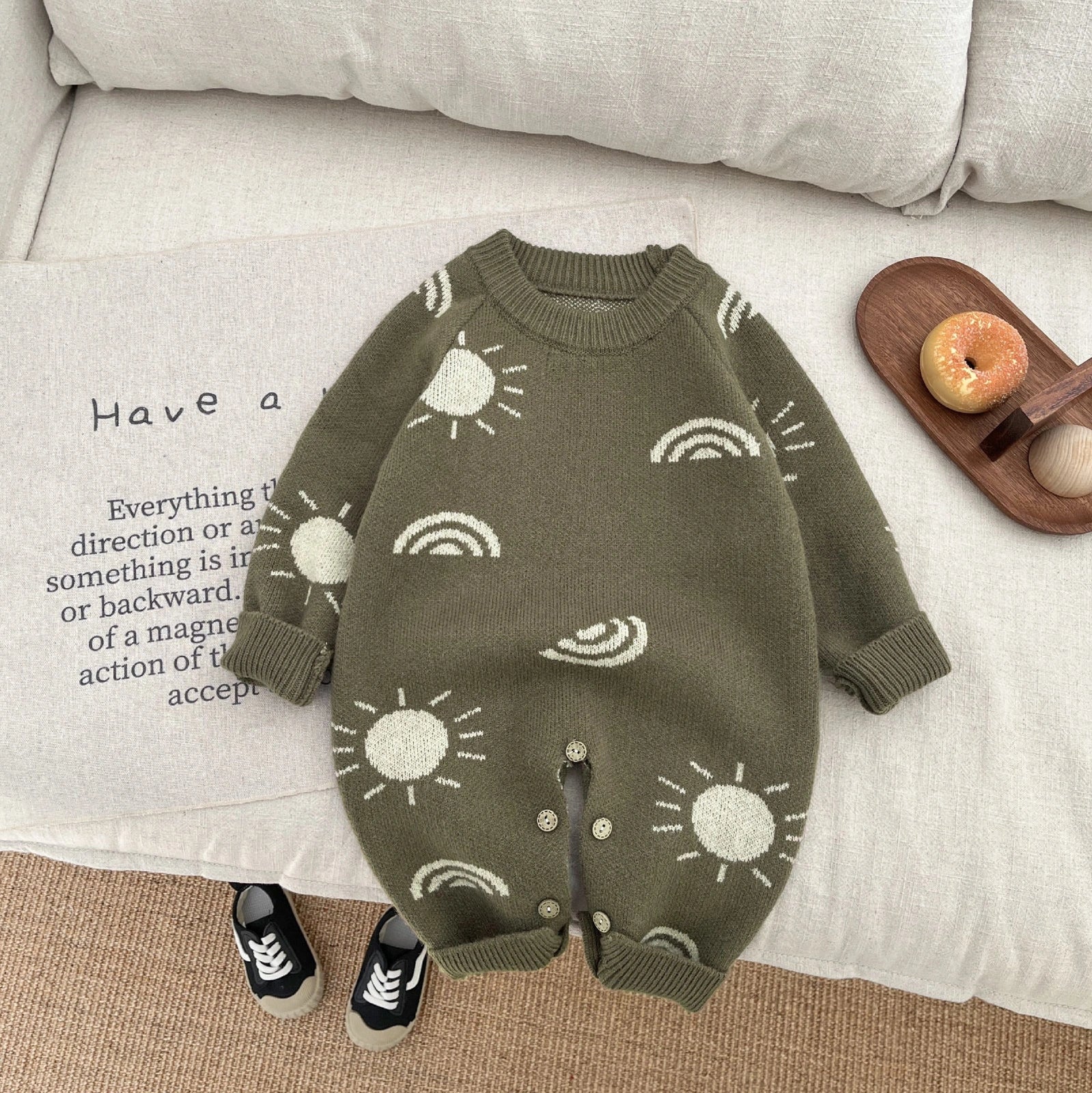 Korean style spring jumpsuit for children in beige or green with long sleeves and five height options from 66cm to 100cm