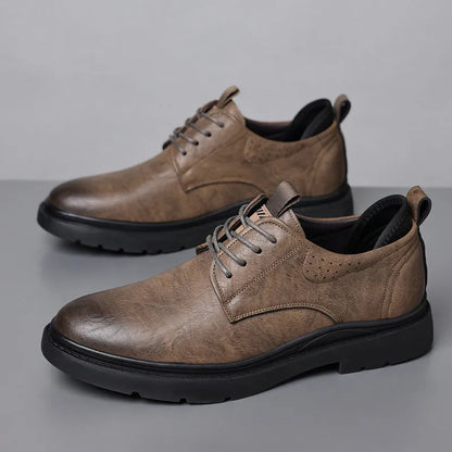 Men's black leather business shoes with sewing line detailing on two-layer cowhide upper