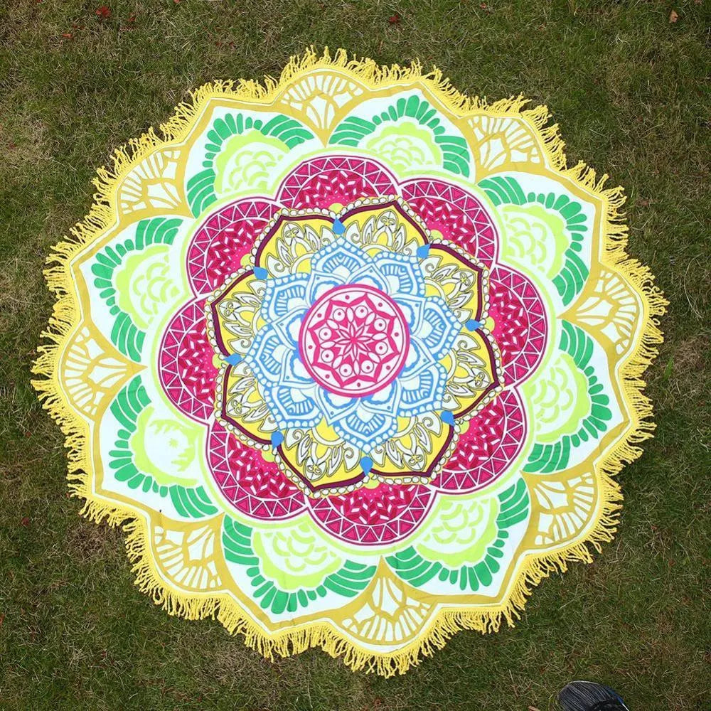 Round printed polyester towel mat for beach, yoga, and home decor with vibrant 3D patterns