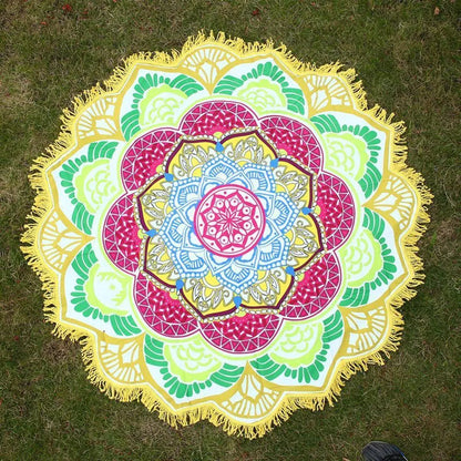 Round printed polyester towel mat for beach, yoga, and home decor with vibrant 3D patterns