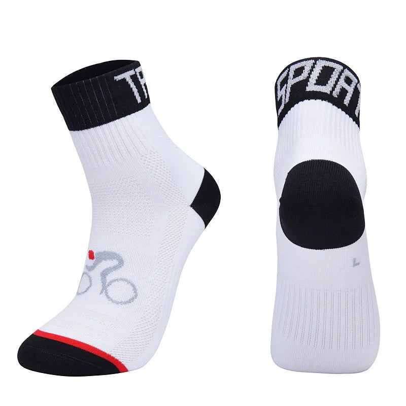 Professional outdoor cycling socks in various colors with breathable nylon fabric