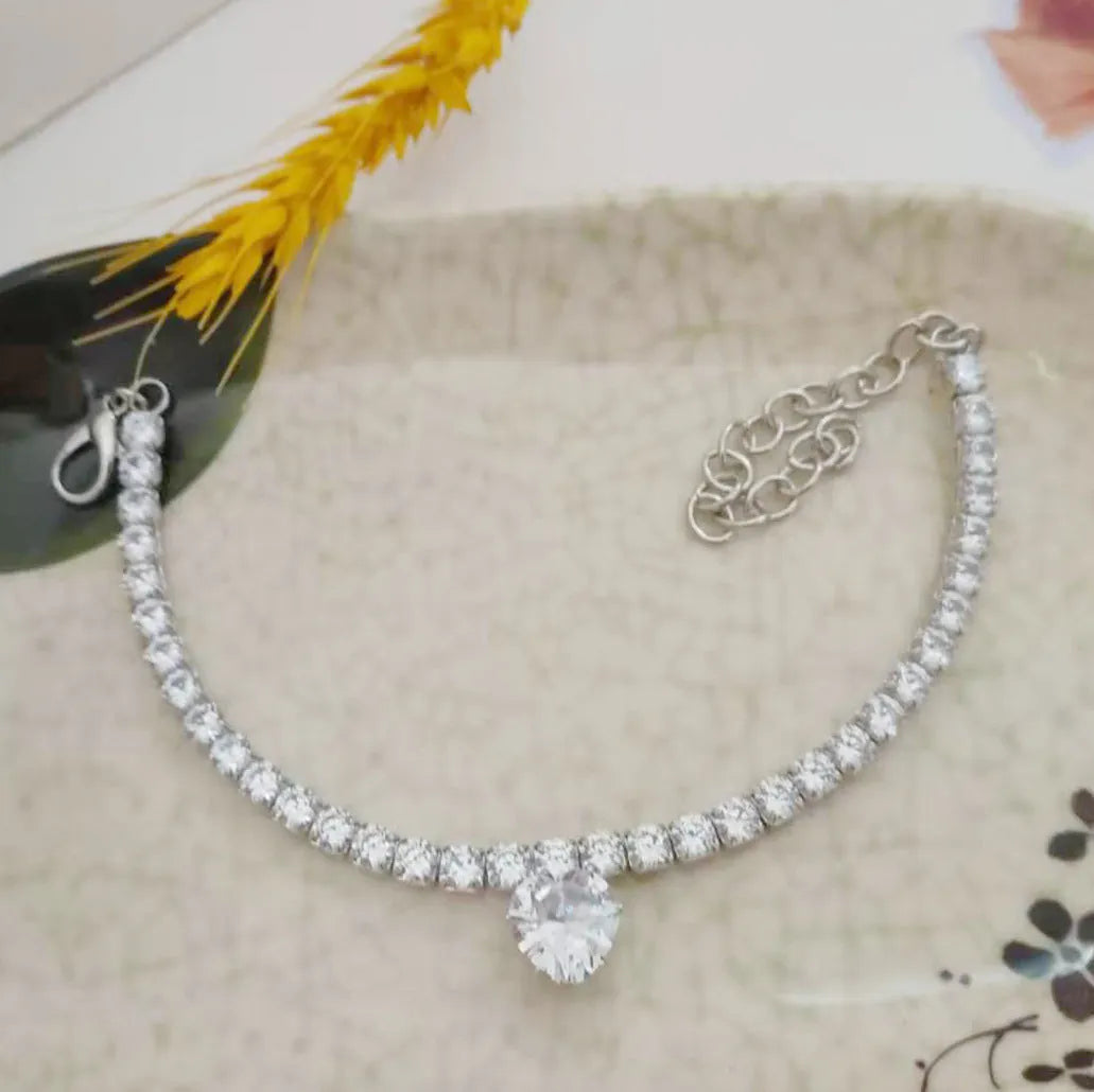 Gold heart-shaped rhinestone pet collar with adjustable chain for dogs and cats