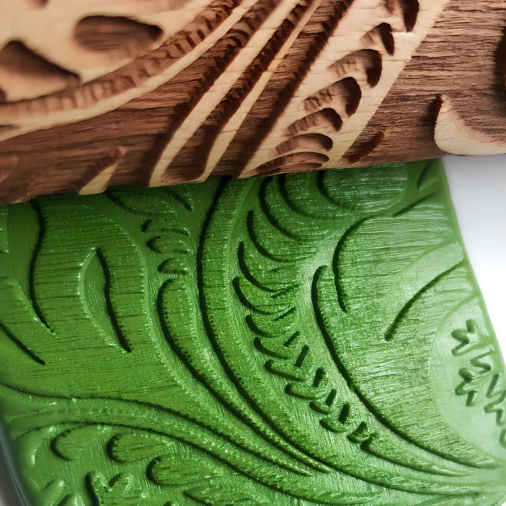 35cm wooden Christmas gift printing rolling pin with engraved festive cookie designs