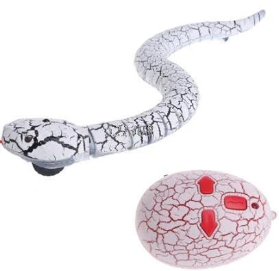 Realistic remote control snake toy with lifelike slithering motion for pranks and fun