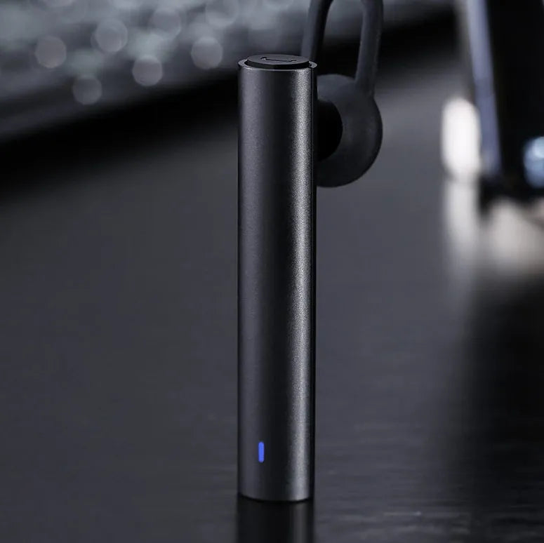 Compact wireless Bluetooth headset in black or white with Bluetooth 4.1 technology