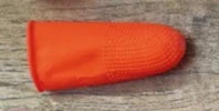 Ergonomic silicone blade protector for safe and efficient vegetable and fruit harvesting
