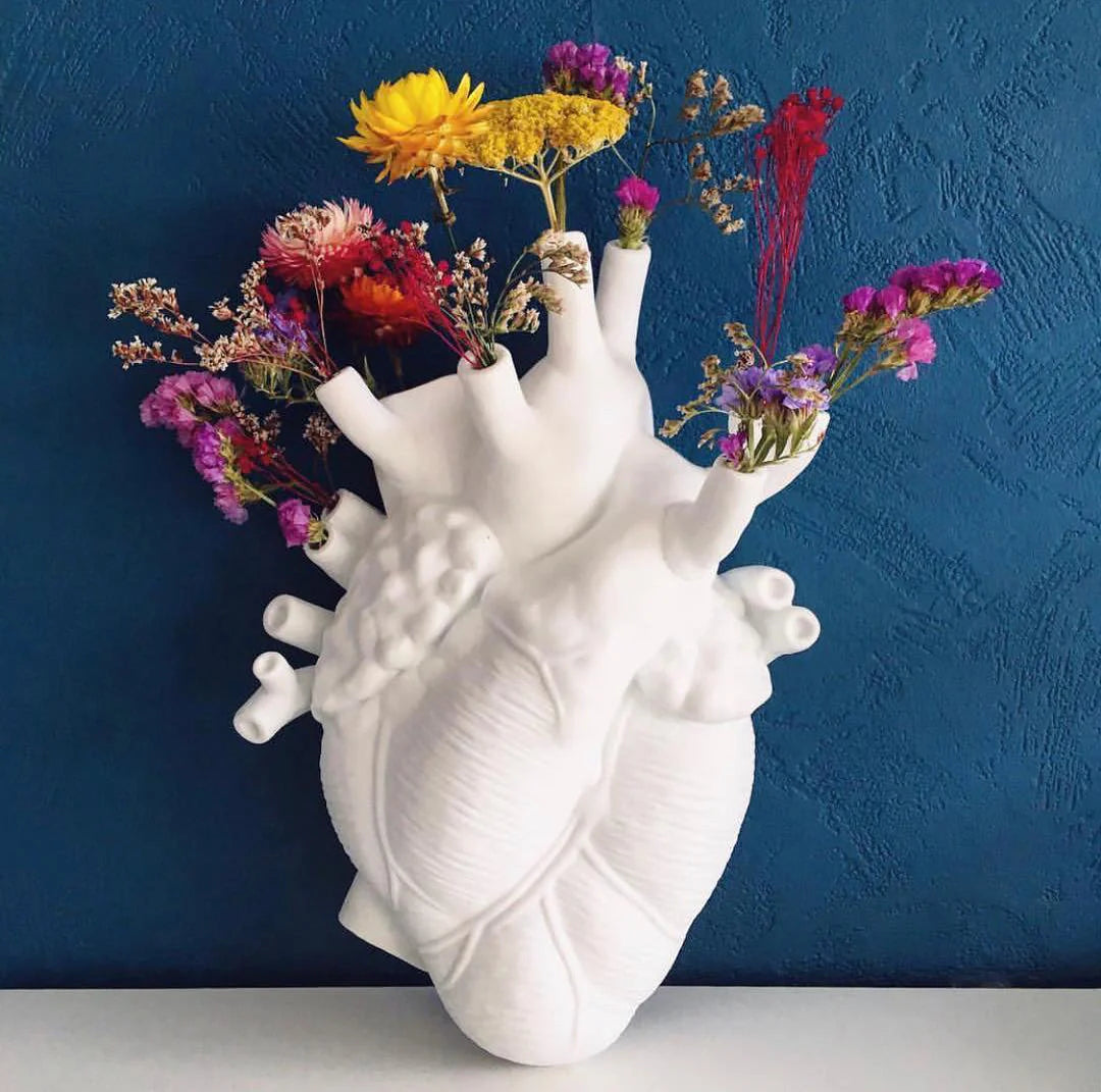 Nordic Style Heart-shaped Dry Vase for desktop decoration in various colors