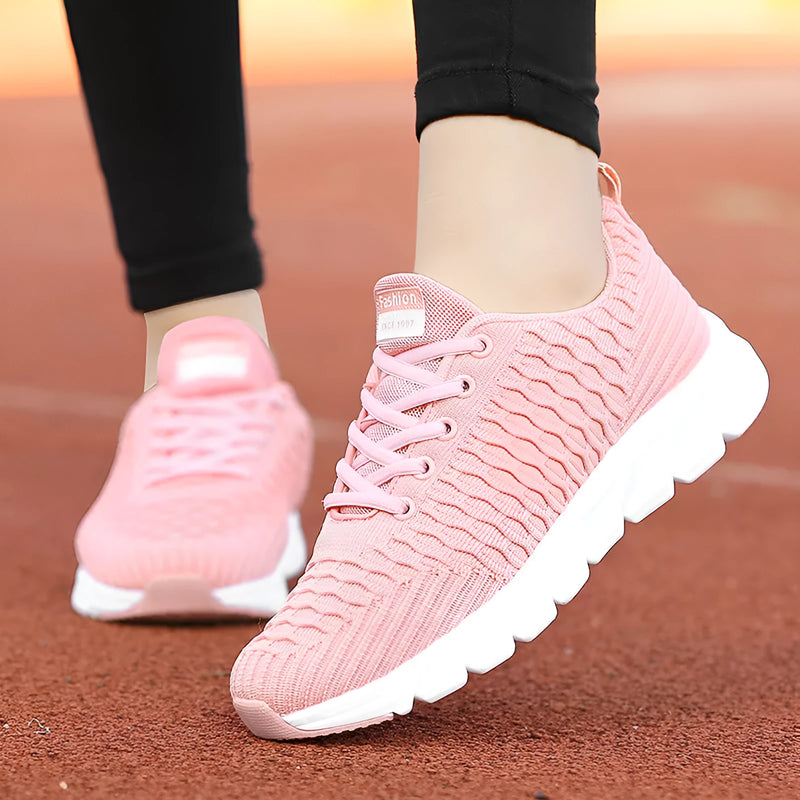Women's Running Shoes with Fly Weaving Upper and Wear-Resistant Outsole: Lightweight Design for Daily Training and Comfortable Fit Across Sizes 35-40