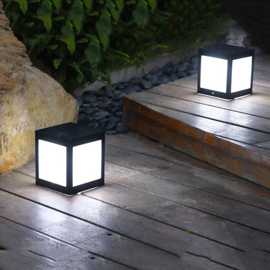 Solar garden lights with LED illumination for outdoor courtyards and landscape lighting