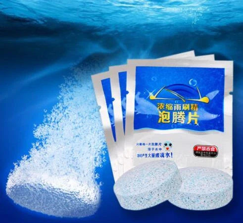 Effervescent spray cleaner bottle for automotive glass cleaning