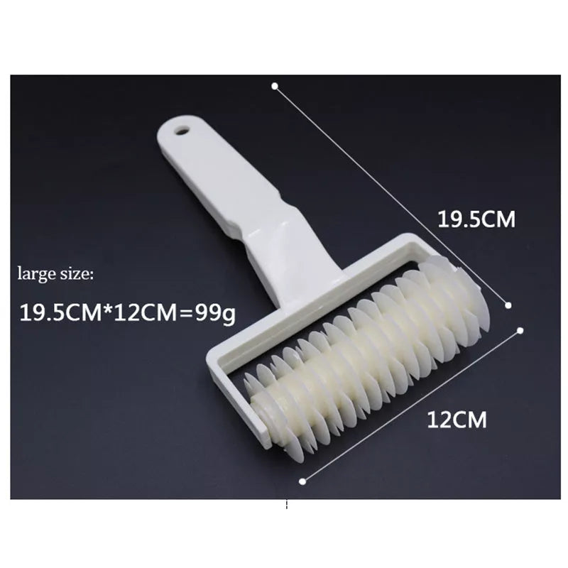 Plastic pizza knife set in three sizes for clean, effortless slicing