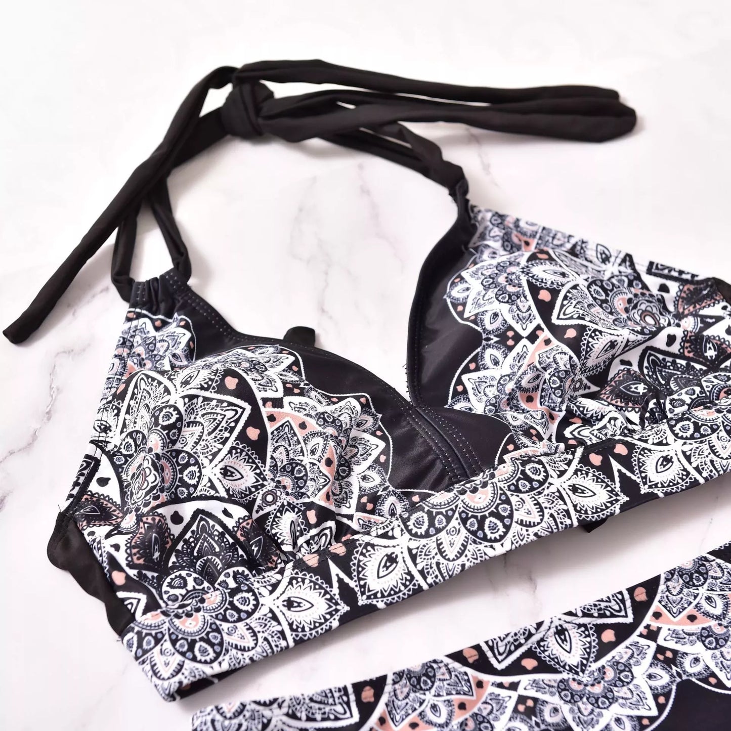 Printed split bikini in black, made with quick-drying nylon fabric for female swimmers