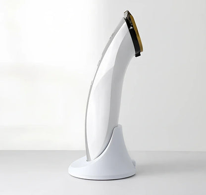 White KM-1830 electric hair clipper, 18.2 x 5 cm compact design, 3W power for home trimming