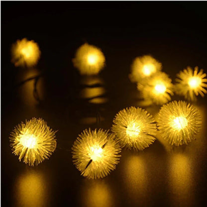 20 LED solar string lights with colourful bulbs along 5m dark green wire, solar panel, and remote control