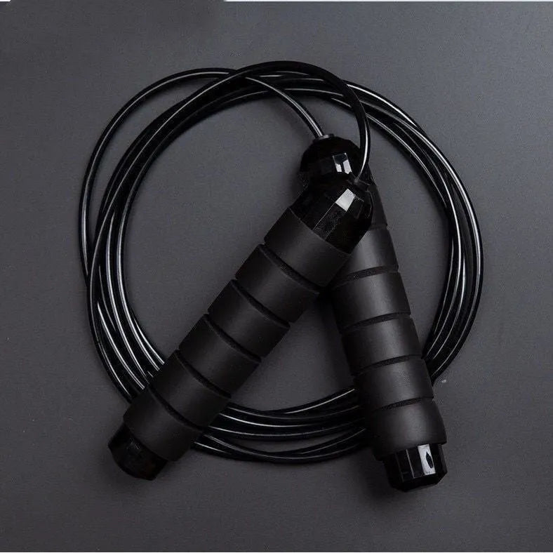 Wire skipping rope for adult fitness, weight-bearing unisex rope in Black or Red