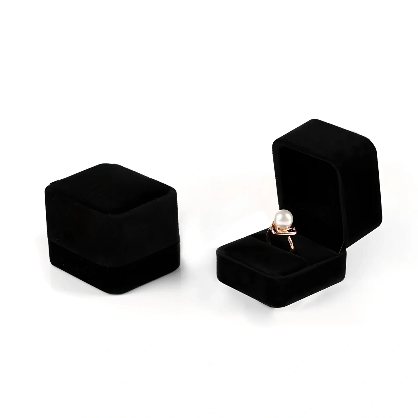 Flannel-lined jewellery box measuring 5x5x4.5cm in beige colour with MDF construction