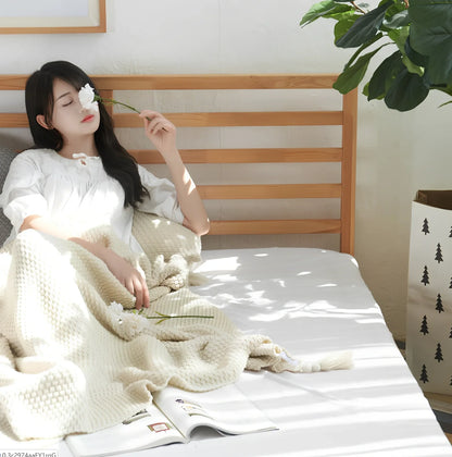 Dark gray fringed acrylic knitting blanket 130cm x 170cm with plain weave and moisture-wicking fibres