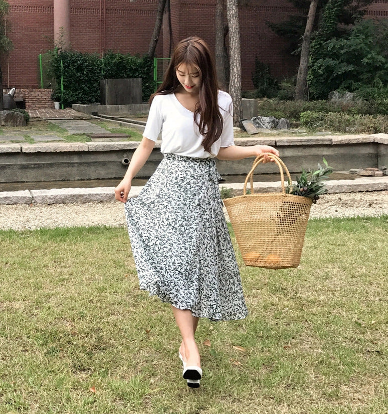 Cotton rope mesh straw shoulder bag for women with unique weaving pattern