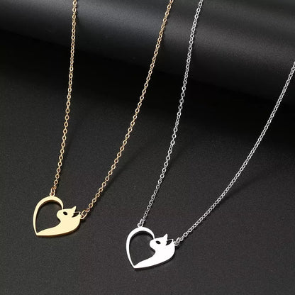 Stainless steel heart cat pendant necklace for women in silver and gold options