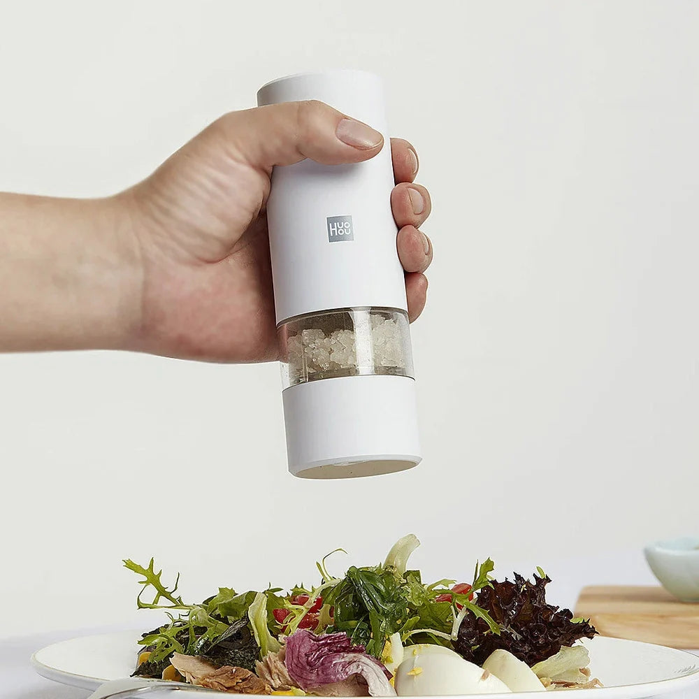 White electric grinder with ceramic mechanism for pepper and salt, 51.5×157mm dimensions