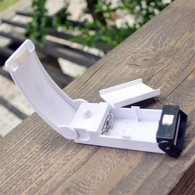 Hand Pressure Heat Sealer for food preservation, compact and lightweight