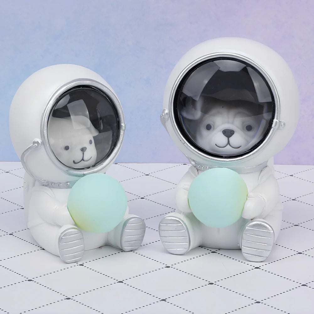 Starry sky animal atmosphere night light with resin construction measuring 9.5x10.5x13cm