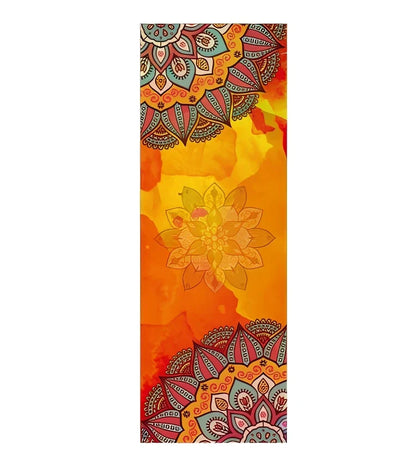 Microfiber yoga towel with mandala pattern measuring 183×63cm with 2mm thickness