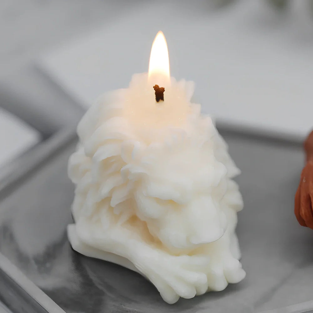 White 3D lion candle silicone mould showing detailed facial features and mane texture
