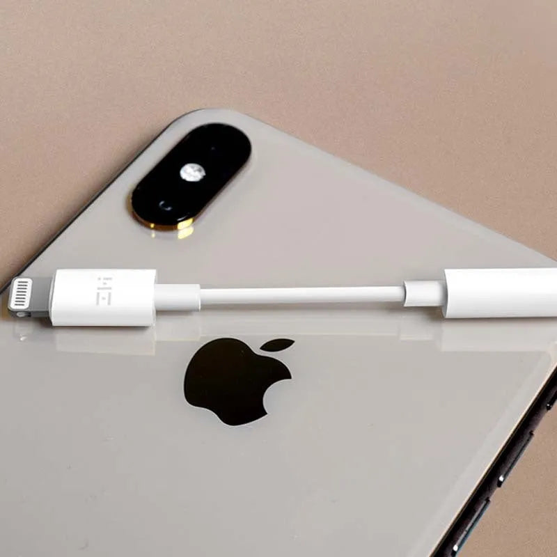 White Lightning to 3.5mm audio adapter cable for iPhone compatibility with 8cm length