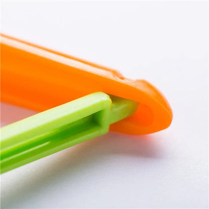 Moisture-Proof Carrot Shaped Bag Clips for Sealing and Organizing Food Bags